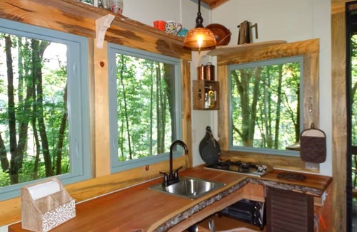 Barnardsville Cabin | Woodland Chalet/Peaceful Forest Retreat