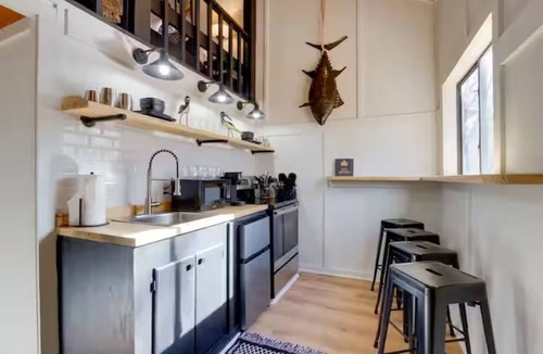 Gentry Cabin | Woodland Retreat! Less than 10 minutes from Downtown Siloam Springs