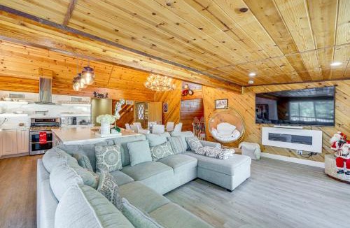 Wrightwood House | Wraparound Deck & Grill: Wrightwood Cabin Near PCT