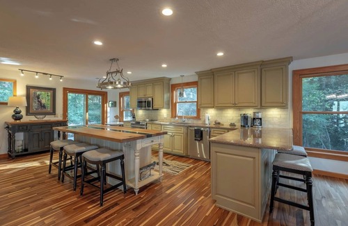Lakeview Hills House | Year-Round Lake & Mountain Views and Private Dock