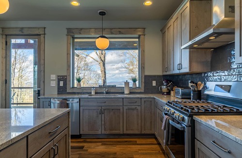 Banner Elk House | Zion at Eagles Nest - 4BR, pets ok, 180 mtn views, hot tub, wood burning fireplace!