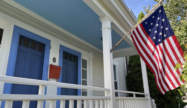 1-bedroom in the Borough, just steps to the water