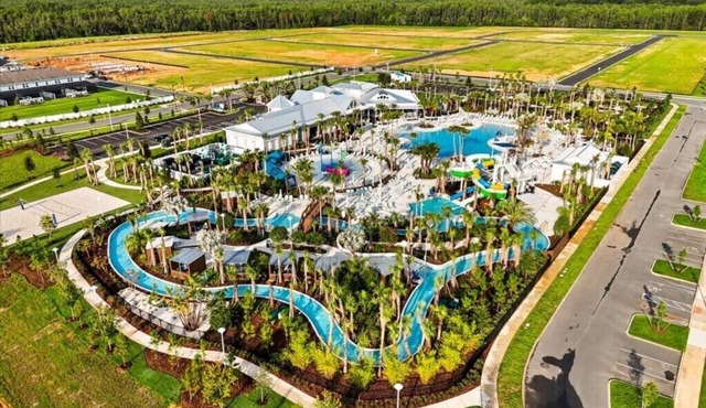 10 BD/8 BA/Windsor Cay (16239 CC)