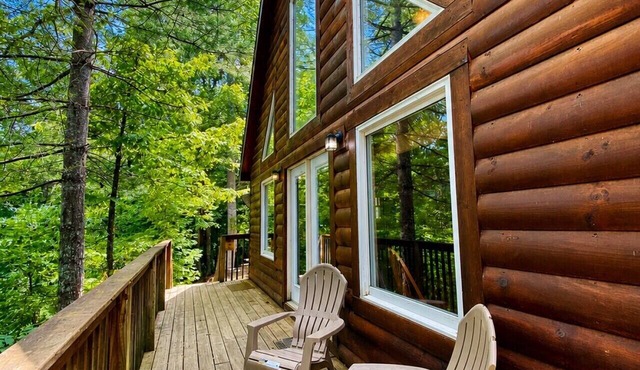 14 Guest, 7 Bed, 4 BR, Lakefront Cabin w/Hot Tub