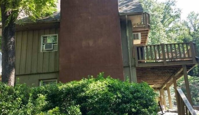 1BR Garden View 1 Bottom floor of Chalet - Hot tub- Grill