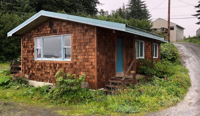 2 bed 1 bath Oceanside home