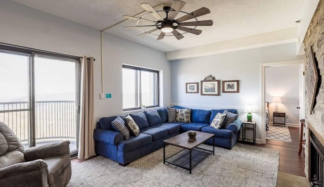 2019 Sugartop Mountain Condo- Views, Pool, Hot tub