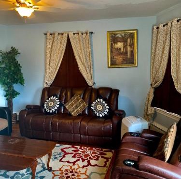2BR-Free parking, Near Gillette & Providence-I-95