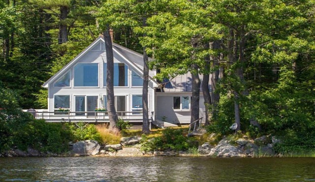 2BR private, lakeside vacation home just 10 mins from Damariscotta town center