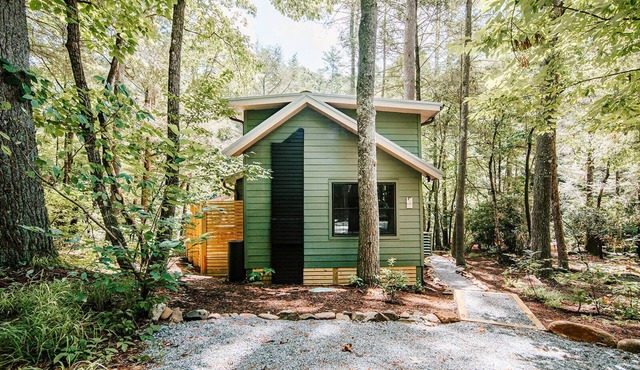 2BR Riverside Escape | Hot Tub · Fire Pit · Loft
