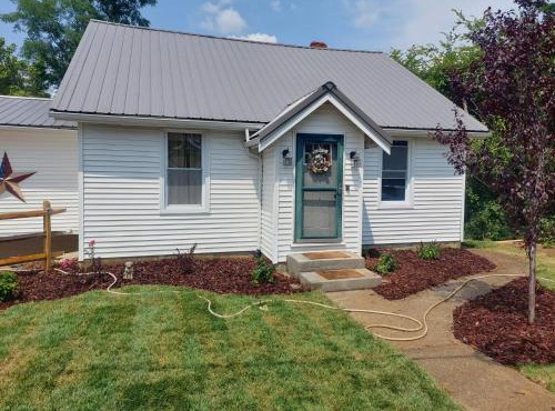 5BR Home Pool, hot tub, pet friendly by ARK Experience