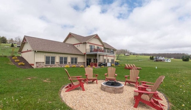 6BR Luxury Escape w/Indoor Pool Boat Dock Avail