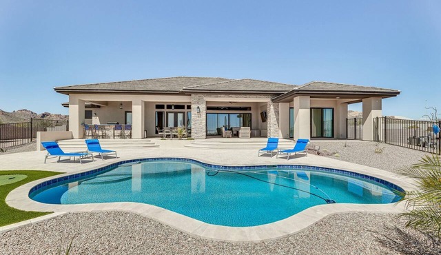 Apache Junction Vacation Rental Heated Pool, Mountain Views, Pet-Friendly Home
