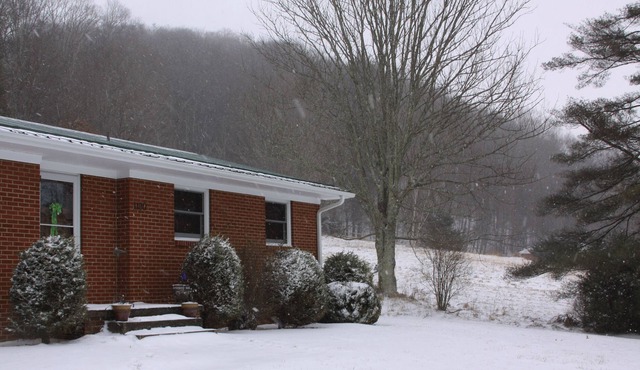 Banner Elk,NC Newly Remodeled Brick Ranch House minutes from downtown Banner Elk