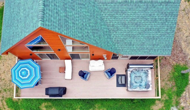 Base Camp, Private Hot tub