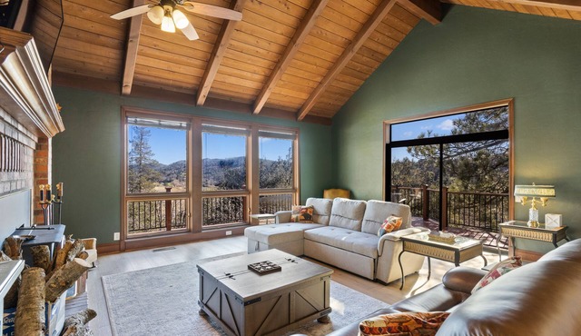 Beautiful Mountain Home located on 1 acre in the Historical Town of Julian, Ca
