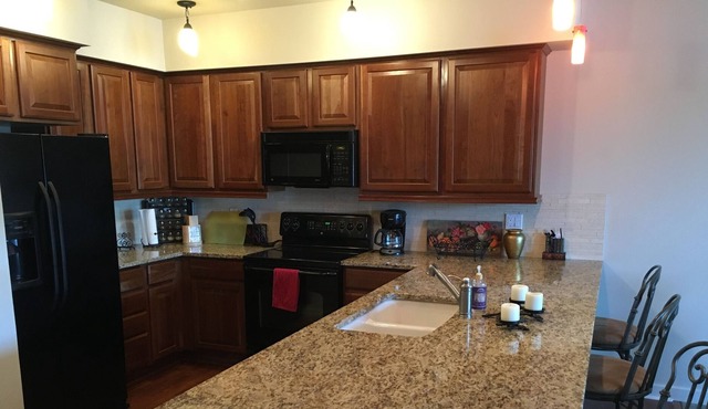 Beautiful Waterfront Condo With Spectacular Views