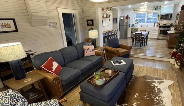 Bourbon Trail & Relaxing rural spot. Restored Farmhouse on 22 private acres.