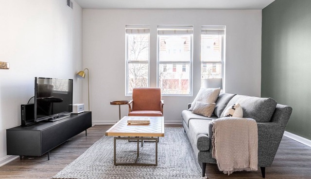 Bright Dupont Circle 2BR nr. U Street & Adam's Morgan, by Blueground