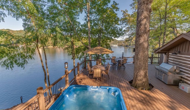 Cabin at White Oak Point | Private Waterfront Cabin on Lake Lure with Hot Tub