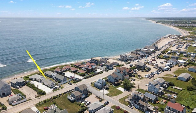 Charming 2-bedroom cottage in South Kingstown with WiFi, AC