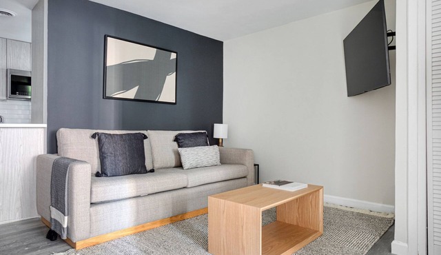 Charming North End 2BR on Salem Street by Blueground
