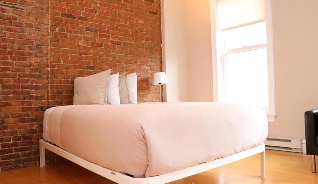 Charming Studio in Boston Brownstone, #6