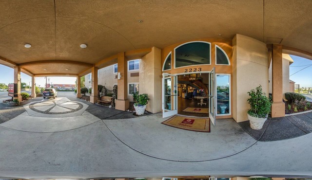 Clarion Hotel By Humboldt Bay