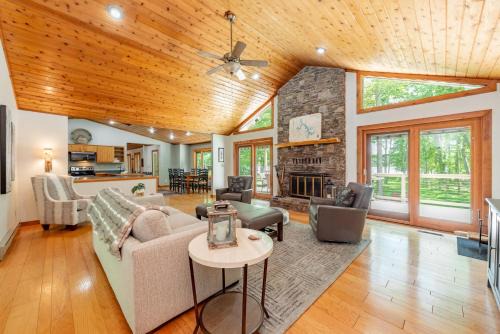Cottage On The Cove