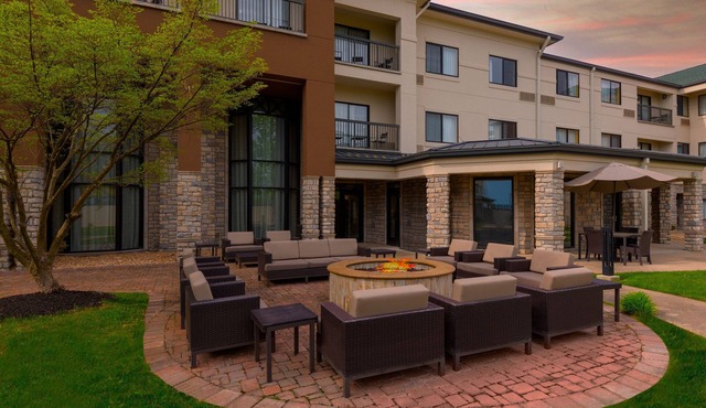 Courtyard by Marriott Springfield Airport