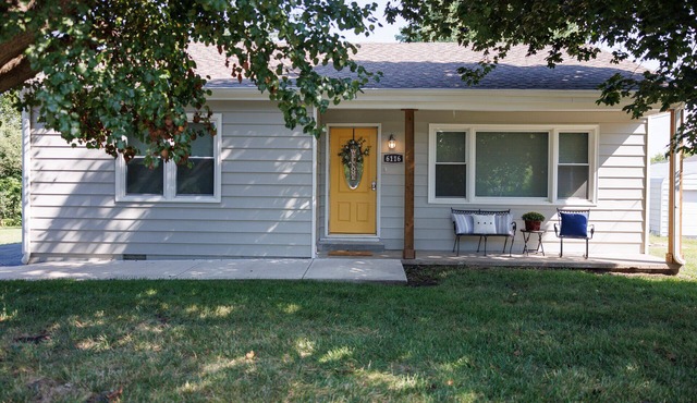 Cozy and Conveniently located close to KCI