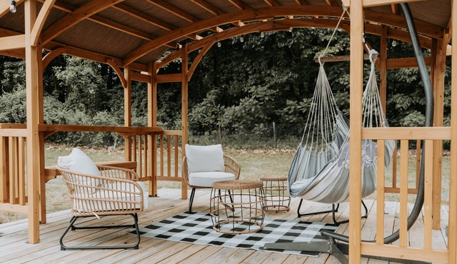 Cozy Boho Home w/Fireplace & Pergola. Pet-Friendly & 9mi to Saratoga Track!