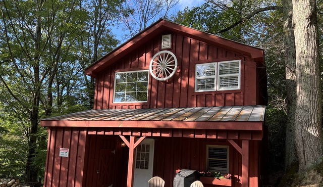 Cozy Carriage house near Grandfather Mountain