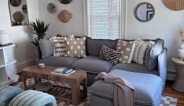 Designed for You - Beautifully Renovated 2 Bedroom