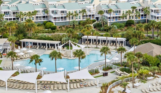 Dog Friendly 2nd Floor Beach Condo