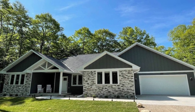Door Co 4 Master Suite Home - Sleeps 12 - Hot Tub!