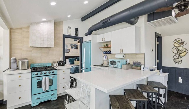 Downtown Phoenix Modern Retreat B | Walkable
