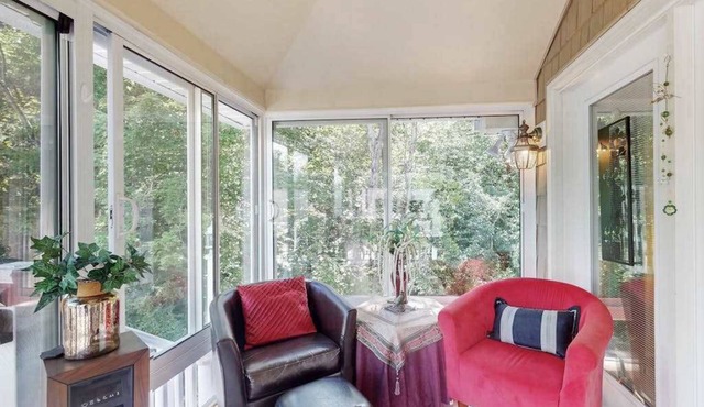 Enjoy luxury and tranquility at Swannanoa Serenity Suites—your perfect getaway