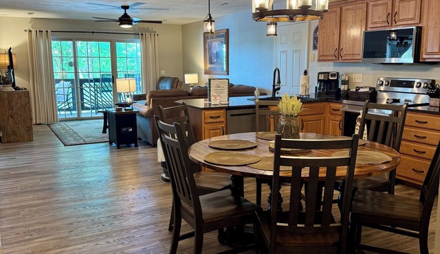 Enjoy sunsets, lake activies and Sports TV pkg at this Vickery Resort Condo