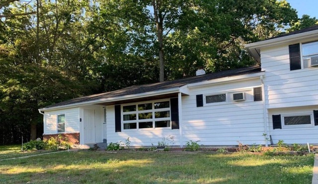Entire 6 bedroom house 2 mi to Foxwoods, sleeps 12