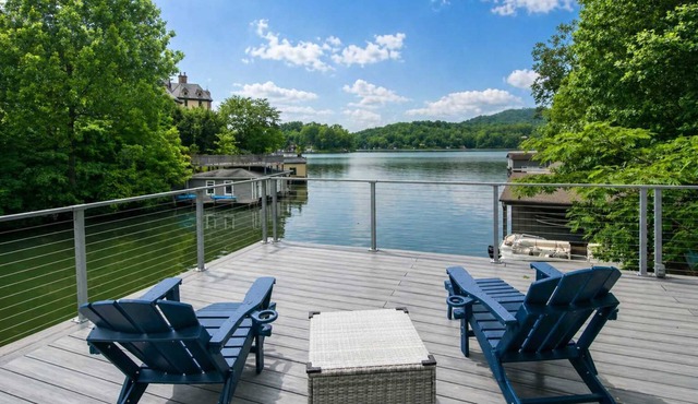 Epic 5BR w/Double Living Areas On Lake Lure + Free Ticket