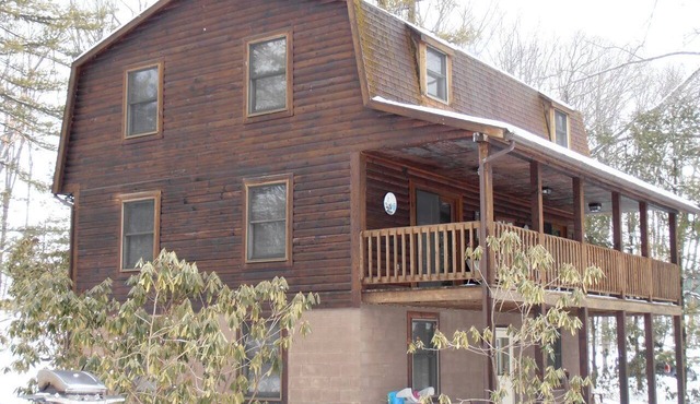 Family and Pet-Friendly Cabin Rental with a Dock Slip near the Wisp Resort, Maryland