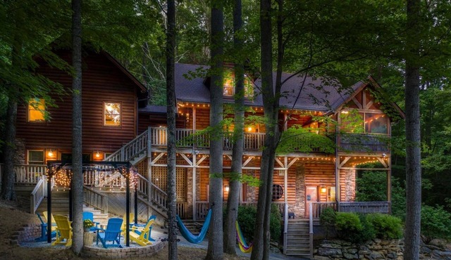 Family Fun w/Mystic Glow Jungle KidsSafari Fire Pit Hot Tub Pets Luxe Amenities