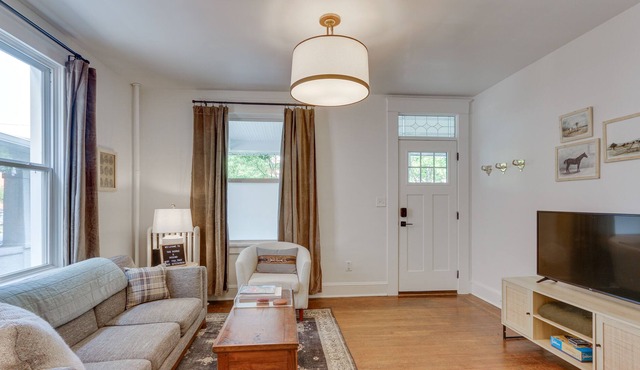 Frederick Vacation Rental < 3 Blocks to Downtown!