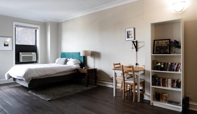 FRONTDESK Pleasant Studio Apt near South Shore