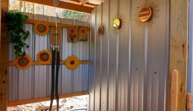 Glamping Cabin the East Tennessee Mountains. Unique experience and off grid!