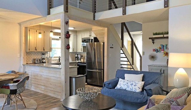 Golf Course Retreat in Rumbling Bald w Fire Pit, Loft + Private Guest Suite