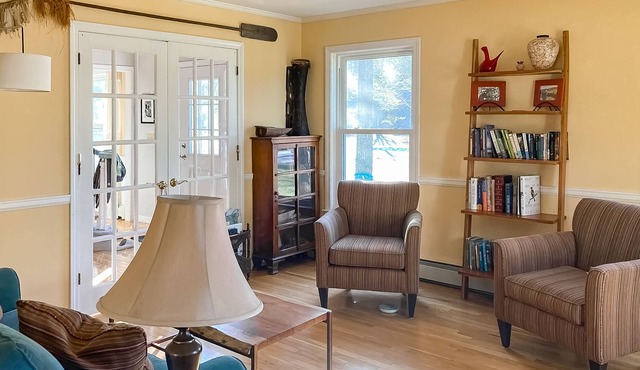 Gorgeous home with fireplace, furnished deck, enclosed yard, & washer/dryer
