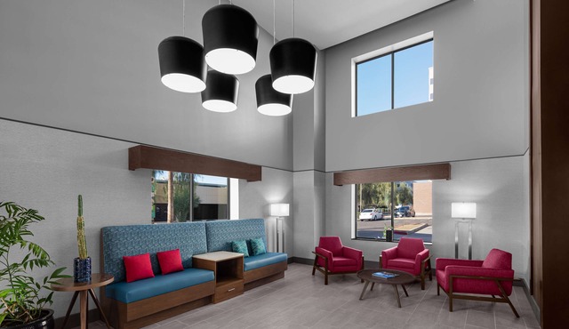 Hampton Inn Phoenix-Biltmore