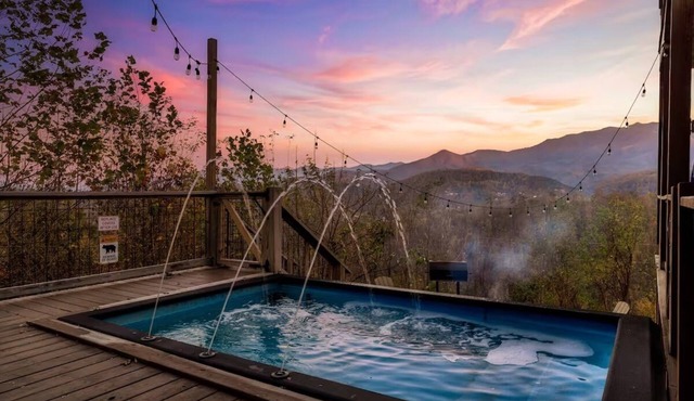 Heated Pool - Views - Games - Hot Tub - EV Charger